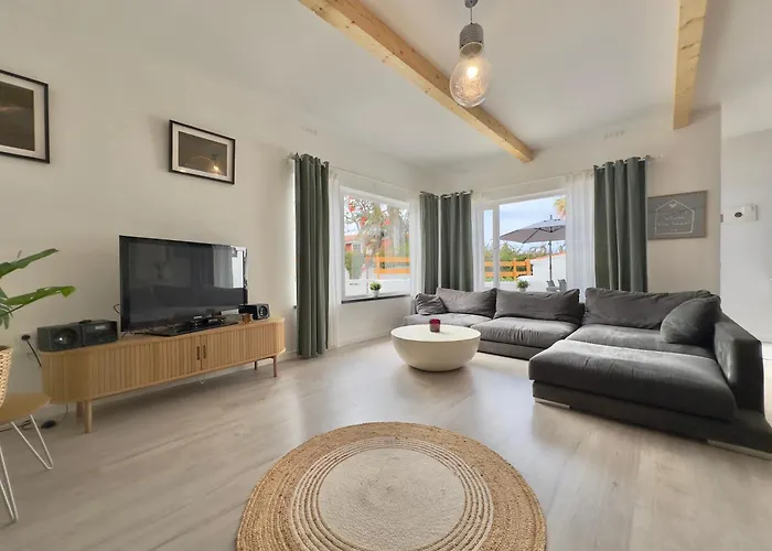 Juli Apartment *