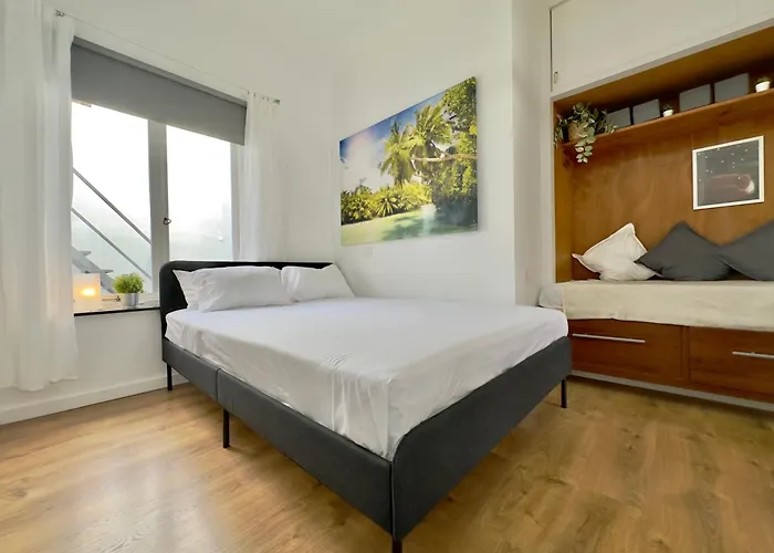 Juli Apartment *